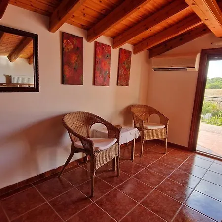 Freesia House בית נופש קראנידיון