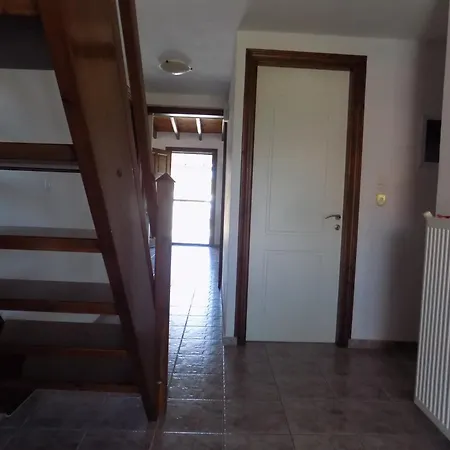 Freesia House * 克兰尼蒂