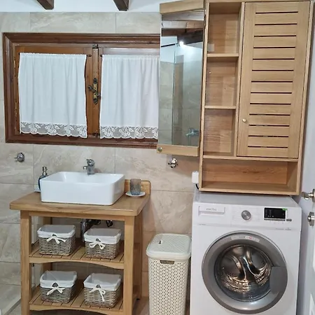 בית נופש Freesia House *