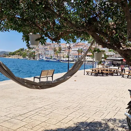 Freesia House 度假居 *